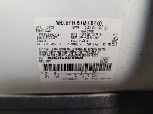 Used 2021 Ford Explorer Limited w/ Equipment Group 301A AWD/4WD image 33
