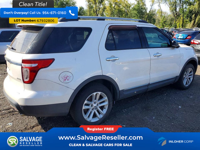 Used 2015 Ford Explorer XLT AWD/4WD image 4