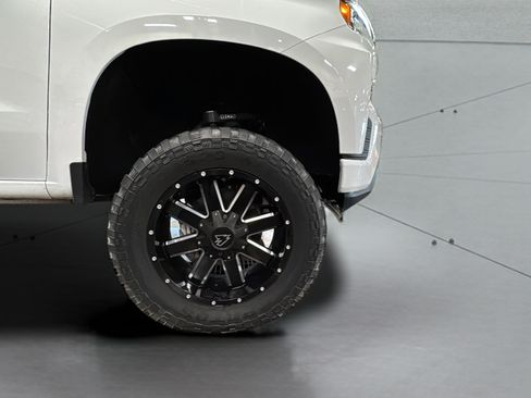 Used 2022 Chevrolet Silverado 1500 RST AWD/4WD image 27