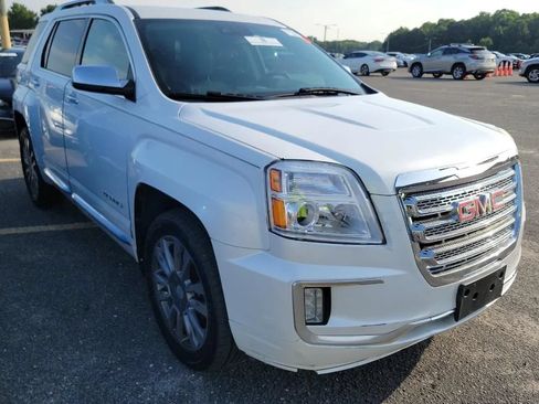 Used 2017 GMC Terrain Denali AWD/4WD image 2