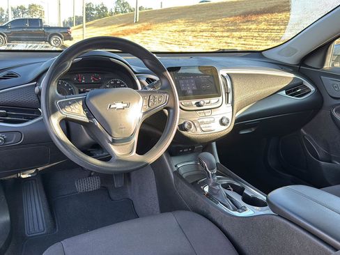 Used 2024 Chevrolet Malibu LT image 16
