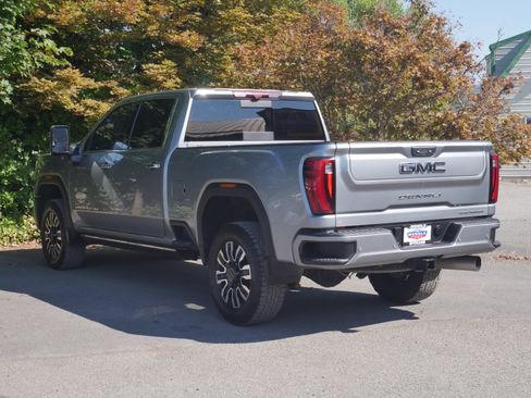 Used 2024 GMC Sierra 2500 Denali Ultimate AWD/4WD image 19