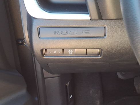 Used 2024 Nissan Rogue S FWD image 22