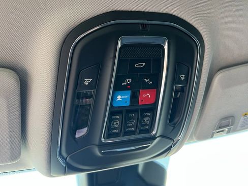 Used 2022 Jeep Grand Cherokee Limited 4xe image 36