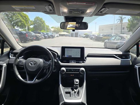 Used 2023 Toyota RAV4 XLE Premium FWD image 18