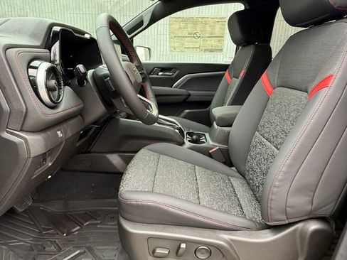 New 2025 Chevrolet Colorado Z71 image 16