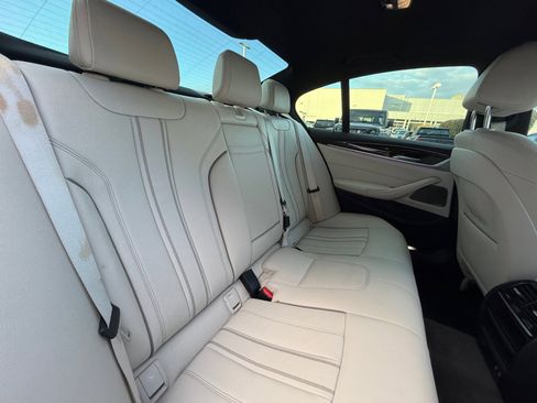 Used 2020 BMW 540i w/ M Sport Package image 18