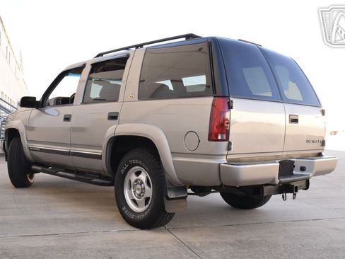 Used 2000 Chevrolet Tahoe Z71 w/ Comfort & Security Pkg image 8