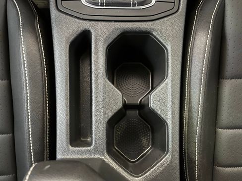 Used 2024 Volkswagen Jetta SE w/ Panoramic Sunroof Package image 15