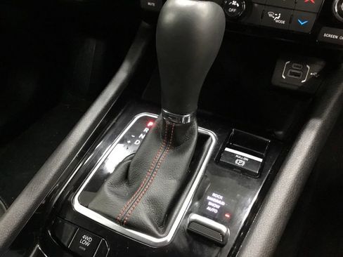 Used 2022 Jeep Compass Trailhawk w/ Trailhawk Convenience Group AWD/4WD image 27