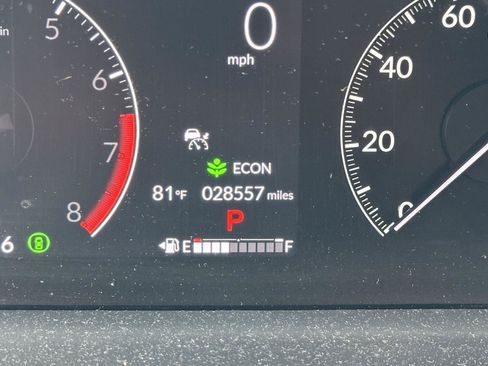 Used 2023 Honda Pilot TrailSport image 13