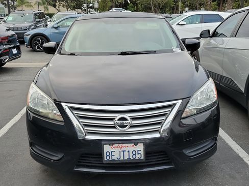 Used 2015 Nissan Sentra SV image 2