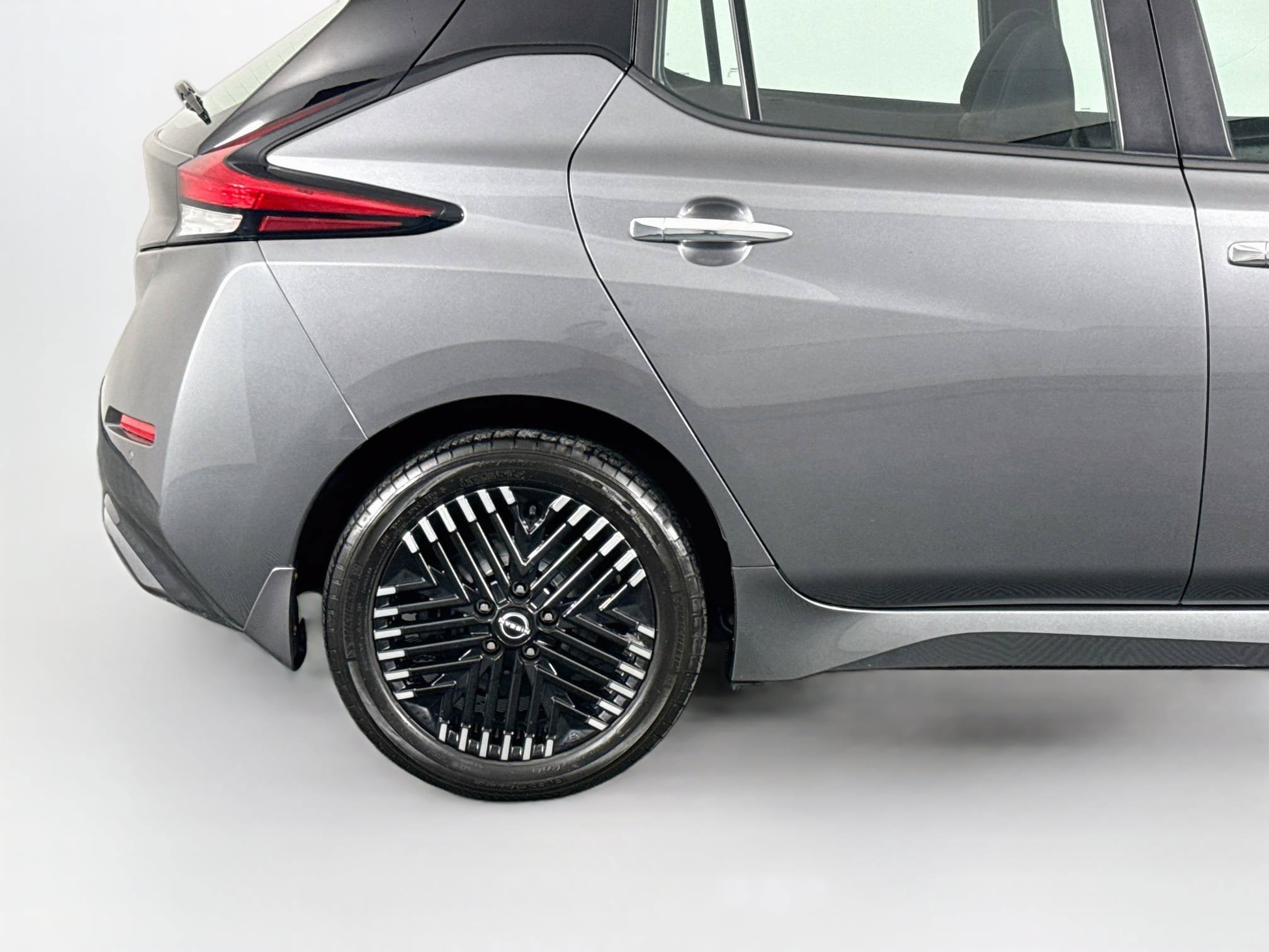 Used 2024 Nissan Leaf SV Plus FWD image 42