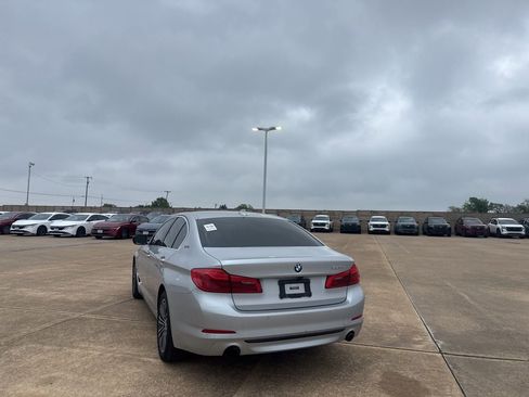 Used 2019 BMW 530e w/ Premium Package RWD image 17