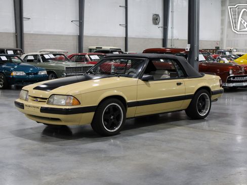 Used 1987 Ford Mustang LX image 28