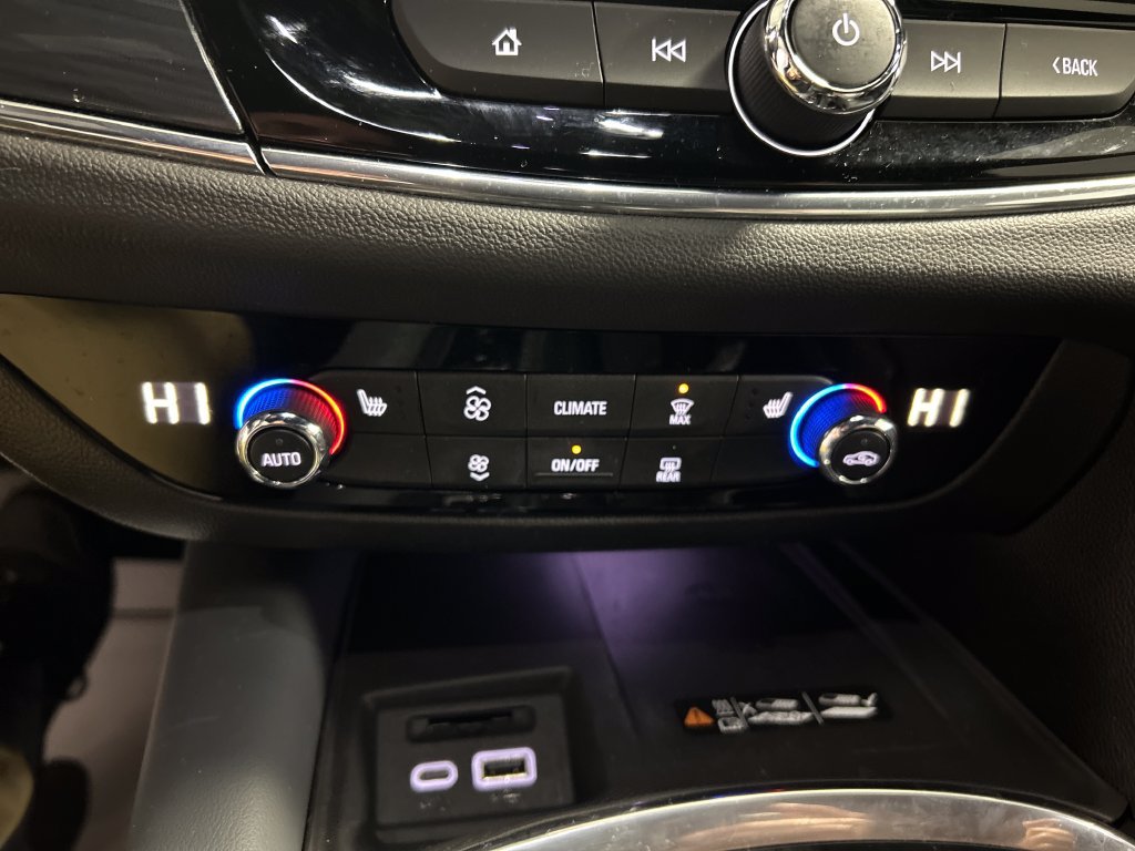 Used 2023 Buick Enclave Essence FWD image 19