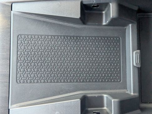 Certified 2023 Nissan Ariya FWD image 24