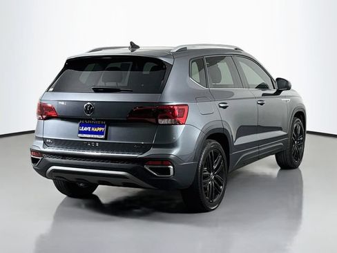 Used 2024 Volkswagen Taos SEL AWD/4WD image 7