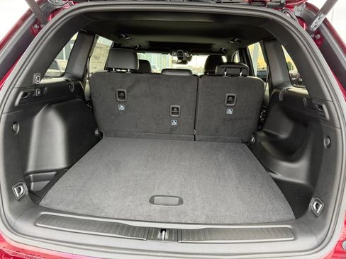 New 2025 Jeep Grand Cherokee Laredo image 23