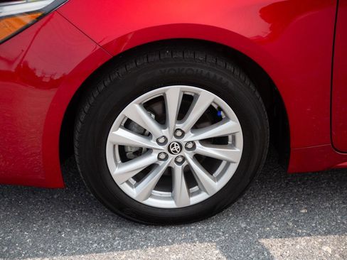 Used 2025 Toyota Corolla SE image 9