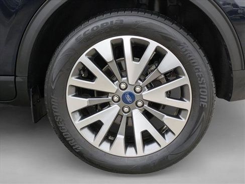 Used 2021 Ford Escape Titanium w/ Class II Trailer Tow Package image 25