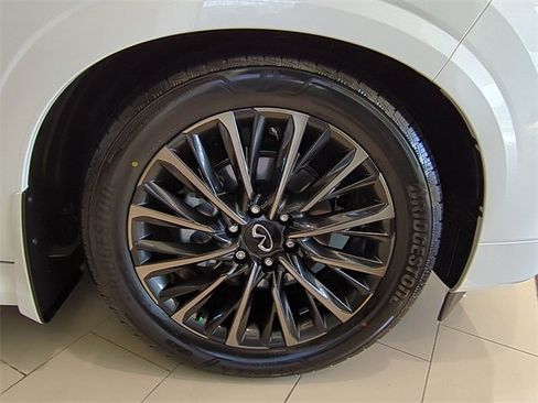 New 2026 INFINITI QX80 Autograph w/ Premium Cargo Package image 9