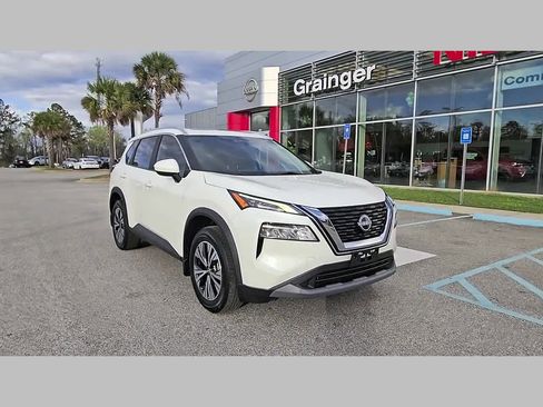 Used 2023 Nissan Rogue SV w/ SV Premium B Package image 18