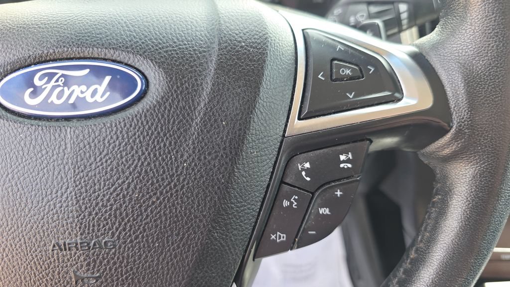 Used 2020 Ford Edge Titanium AWD/4WD image 15