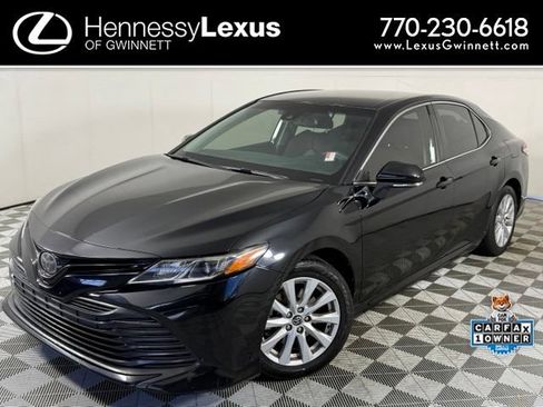 Used 2018 Toyota Camry LE w/ Convenience Package FWD image 1