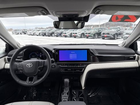Used 2026 Toyota Camry XLE image 12