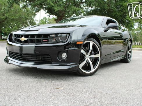 Used 2011 Chevrolet Camaro SS w/ RS Package image 13