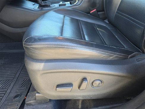 Used 2017 Kia Sorento LX w/ LX Convenience Package image 25