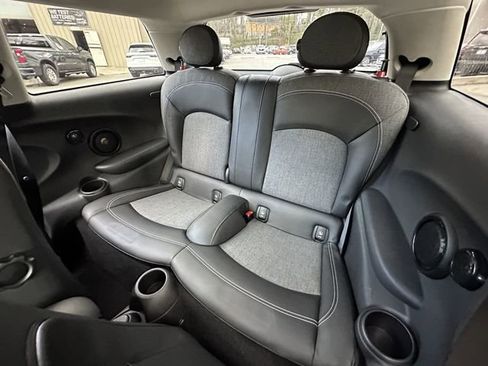 Used 2015 MINI Cooper 2-Door Hardtop image 29