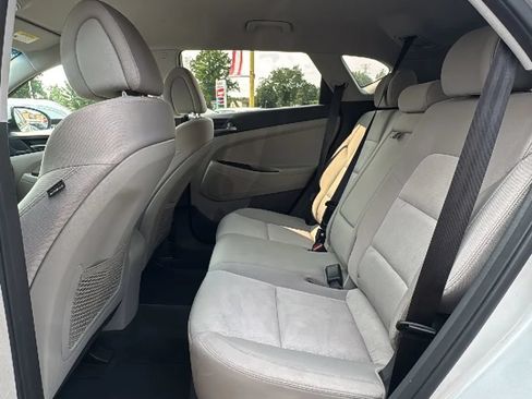 Used 2016 Hyundai Tucson SE w/ Option Group 02 FWD image 14