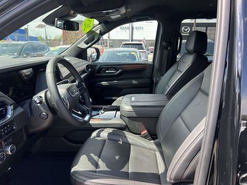 Used 2025 GMC Yukon XL Denali AWD/4WD image 24