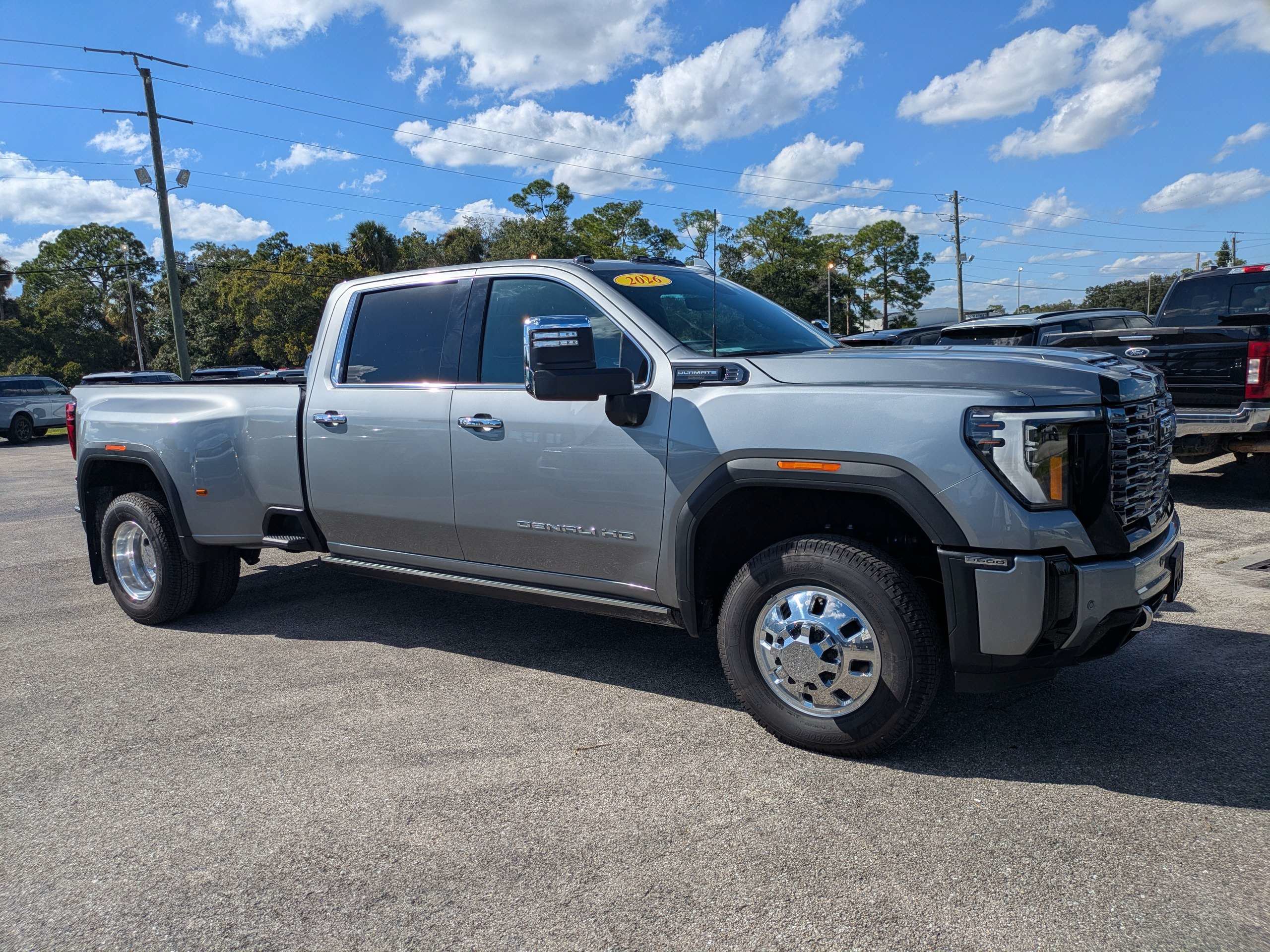 Used 2026 GMC Sierra 3500 Denali Ultimate AWD/4WD image 5
