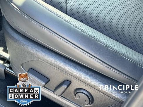 Used 2025 Kia Sorento S image 17