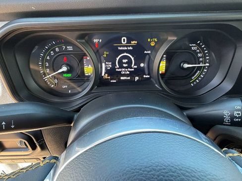 Used 2024 Jeep Wrangler Unlimited Sahara AWD/4WD image 21