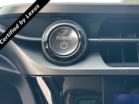 Used 2025 Lexus RZ 300e image 33