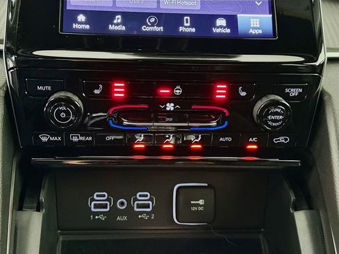 Used 2024 Jeep Grand Cherokee Altitude image 15