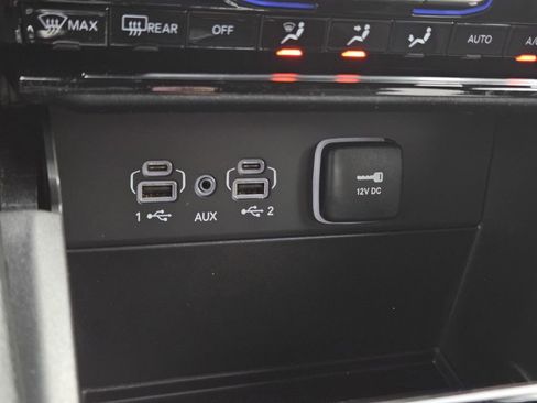 New 2025 Jeep Grand Cherokee Limited w/ Black Appearance Package image 25