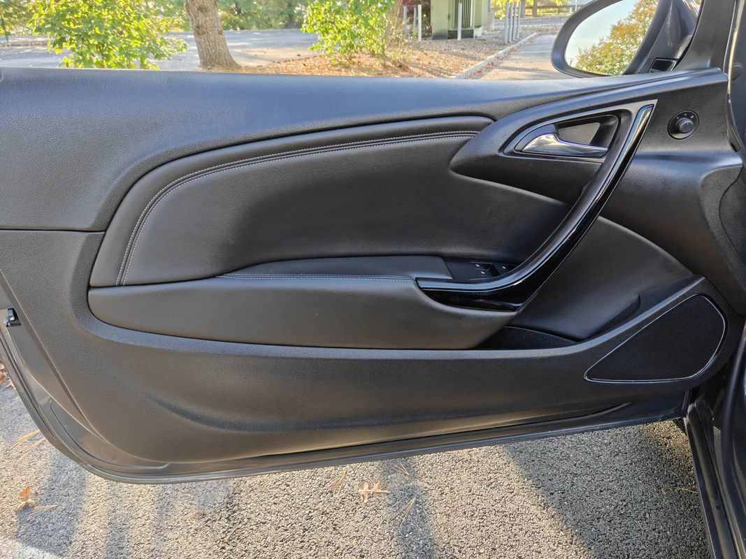 Used 2016 Buick Cascada Premium FWD image 20
