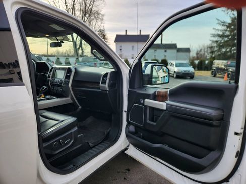 Used 2018 Ford F150 Lariat w/ FX4 Off-Road Package AWD/4WD image 43