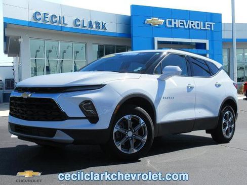 Certified 2024 Chevrolet Blazer LT w/ Convenience Package image 1