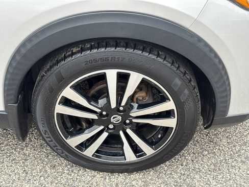 Used 2020 Nissan Kicks SV FWD image 10