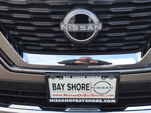 Certified 2022 Nissan Rogue Platinum w/ Head-Up Display Package image 37