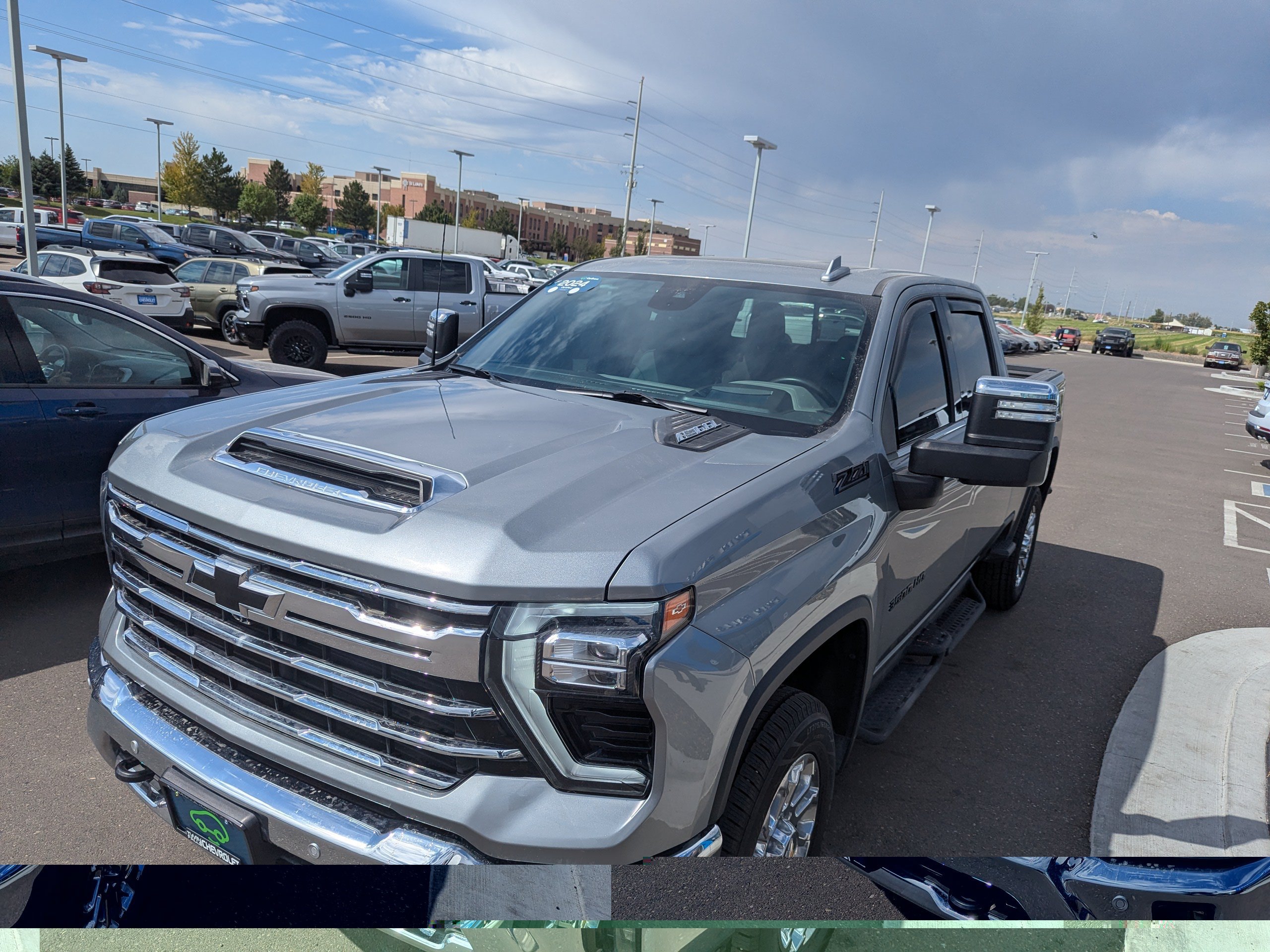Used 2024 Chevrolet Silverado 3500 LTZ w/ LTZ Convenience Package AWD/4WD image 8