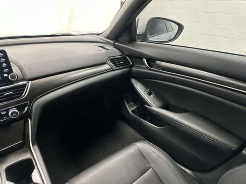 Used 2019 Honda Accord Sport image 13
