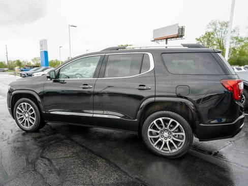Used 2023 GMC Acadia Denali w/ Denali Ultimate Package AWD/4WD image 4