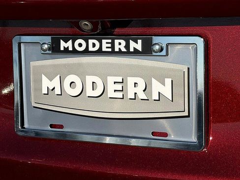 Used 2019 Chrysler Pacifica Limited w/ Tire & Wheel Group image 28